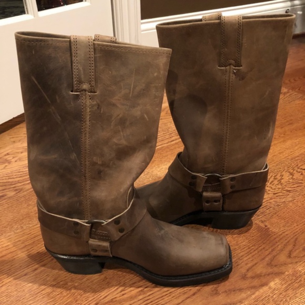 Frye women’s harness boots 8.5 medium tan